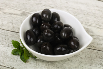 Black olives in the bowl