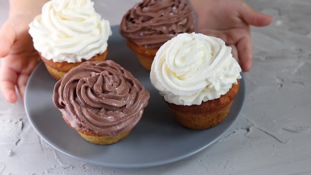 many cupcakes without shugar