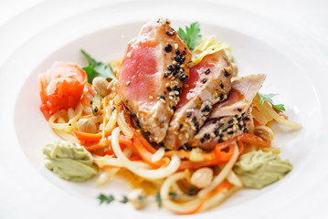 tuna with vegetables