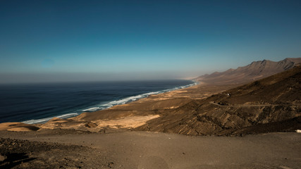 Der Strand von Cofete an der Westküste auf Fuerteventura