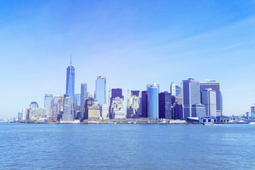 Fototapeta na wymiar New York city skyline seen from a boat