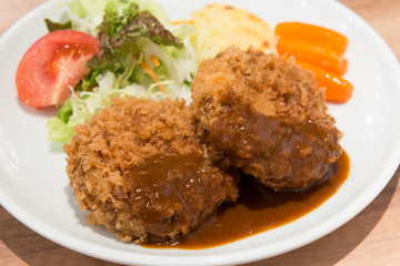 洋食ランチの定食　コロッケ　メンチカツ