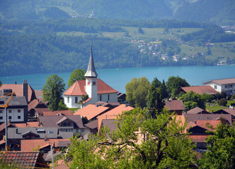 Fototapeta na wymiar Das Dorf Sigriswil bei Thun, Kanton Bern