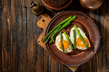 Fried Eggs And Asparagus Toast Sandwiches