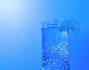 glas, wasser, trinken, flüssig, blau, erkältung, getränk, clear, isoliert, frisch, weiß, blase, eis, clean, durchsichtig, gesund, bonbons, gegenstand, cool, frische, feucht, reinheit, platsch, alke, p