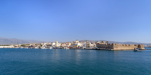 Fototapeta na wymiar città di Ierapetra, Creta