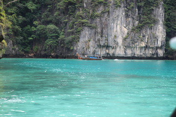 Obraz premium James Bond island near Phuket in Thailand. Famous landmark and famous travel destination