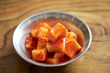 Kkakdugi, Korean spicy radish pickle 