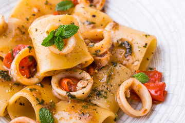 Pasta con totani