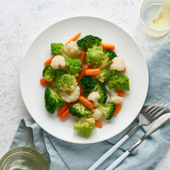 Mix of boiled vegetables. Broccoli, carrots, cauliflower. Steamed vegetables for low-calorie diet