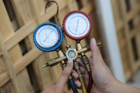 Refrigerant Manifold Gauge Set Air Conditioning Tools with Hose and Hook