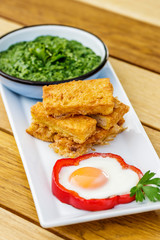 Fried Eggs with Spinach and French toast
