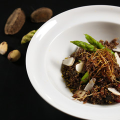 black and green salad