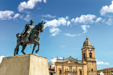 Fototapeta na wymiar The Capital of Boyacá, Esculpture of Simón Bolivar, the liberator