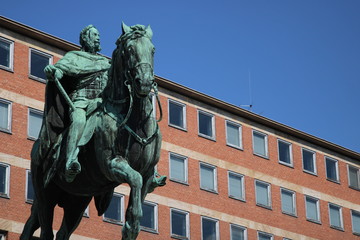 Obraz premium Nuremberg, Bavaria / Germany - April 12, 2020. The Kaiser-Wilhelm-I.-Monument near Sankt Egidien church.