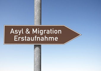 Obraz premium Schild Erstaufnahmeeinrichtung, Asyl & Migration, (Symbolbild)