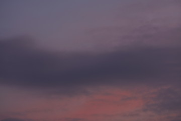 Dämmerung am Himmel mit Abendrot