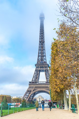 Fototapeta na wymiar Eye level view the Eiffel tower