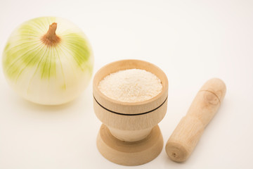 Fototapeta na wymiar Fresh and natural ground white onion or onion powder.