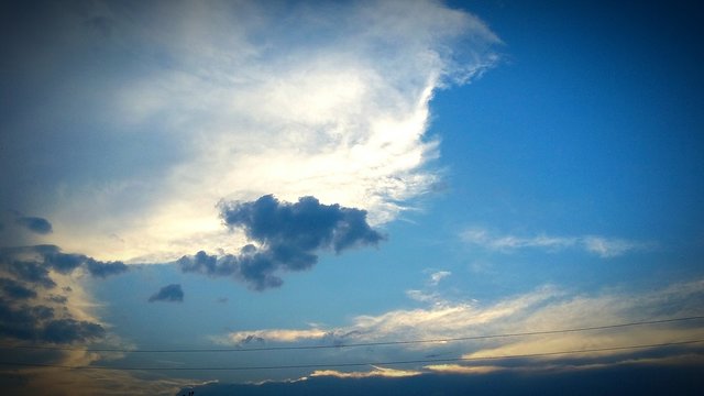 View Of Cloudy Sky © üveys kavaklı/EyeEm
