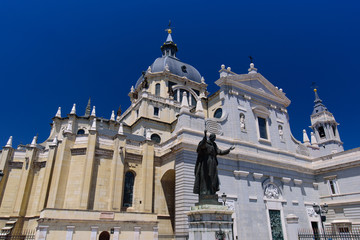 Fototapeta na wymiar Almudena Cathedral in Madrid, Spain