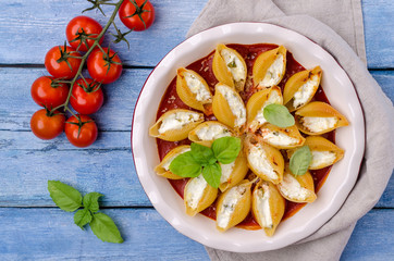 Pasta stuffed with ricotta and spinach