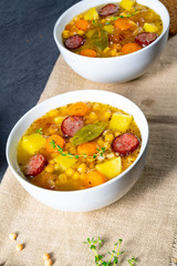 Hearty pea soup after grandmas rezept