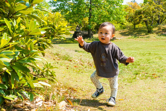 236 最適な よちよち歩き 画像 ストック写真 ベクター Adobe Stock 236 最適な よちよち歩き 画像 ストック写真 ベクター Adobe Stock