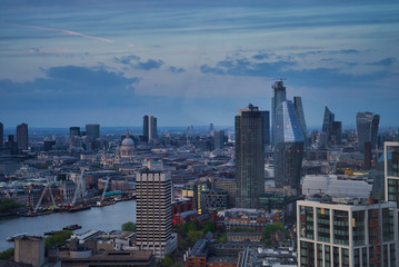 Obraz premium Panorámica the city de Londres. Río Támesis.Reino unido.