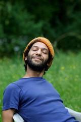 Portrait homme zen vacance repos détente