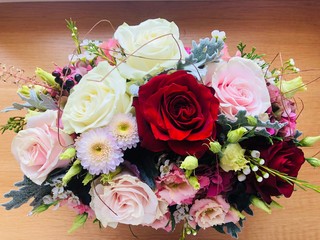 花　りんご
Flower, Apple on table