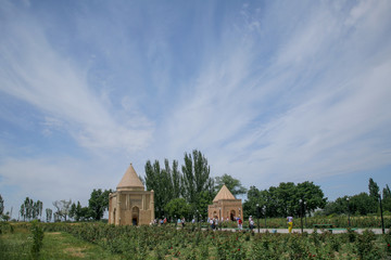 Allphotokz Mausoleum Aisha Bibi 20060528 1305 5D S
