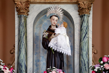 saint Anthony of lisbon and baby Jesus catholic image