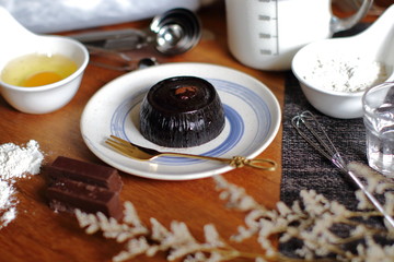 Little chocolate bread with chocolate melting cake 