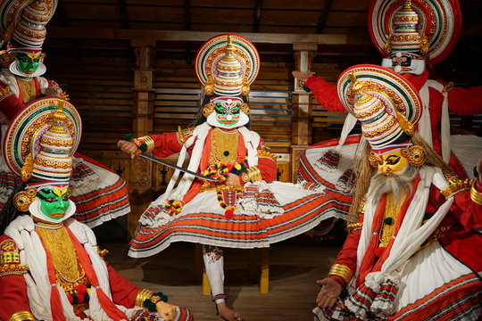 Kathakali performers during the traditional kathakali dance of Kerala's state in India. It is a major form of classical Indian dance related to Hindu performance Malayalam-speaking region of Kerala.