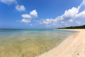 日本最南端、沖縄県波照間島の海岸