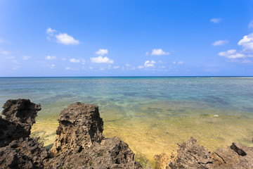日本最南端、沖縄県波照間島の海岸