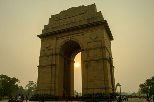 Sunrise At India Gate, New Delhi / Morning Cycling | Silhouette Of India Gate, Vijay Chowk, Sun Behind India Gate/ Empty India Gate, War Memorial