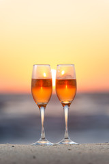 夕日とワイングラス
