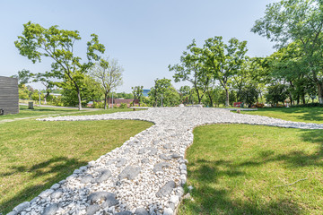 A lawn with a sense of design