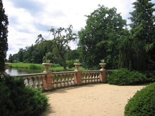 Balustrade am See am Schloss und im Schlossgarten Wiesenburg