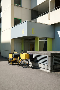 Cargobike bilder – Bläddra bland 2,405 stockfoton, vektorer och videor ...