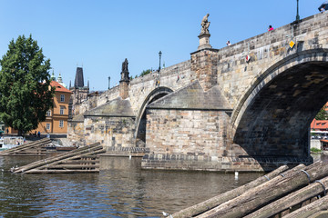 Obraz premium Charles bridge on a sunny summer day. Prague, Czech Republic