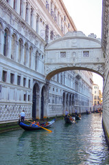 Fototapeta na wymiar Puente de los suspiros, Venecia