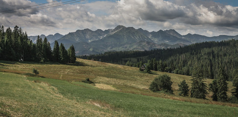 Fototapeta na wymiar Górski widok. polskie Tatry. Górska panorama