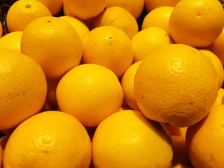 oranges in the market