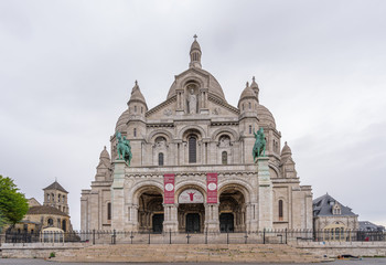 Fototapeta na wymiar Paris, France - 05 09 2020: Montmartre district. The Basilica of the Sacred Heart, during confinement against coronavirus