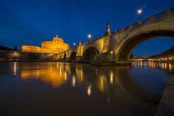 Obraz premium Castel Sant'Angelo at the blue hour