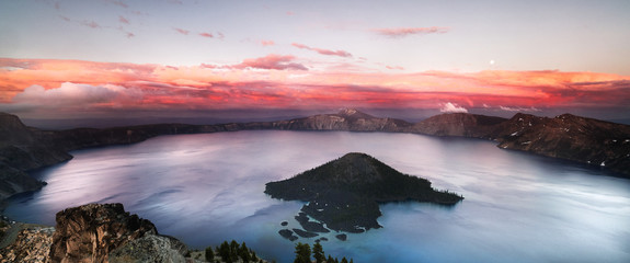 The Moon sunrise at Crater Lake