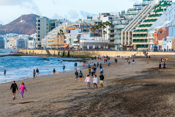 Las Palmas de gran Canaria, Islas Canarias, Spain. 10/09/2020: People walking at Canteras beach. Phase 1 of coronavirus deescalation.